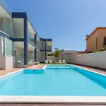 Meridian Unita 6 *